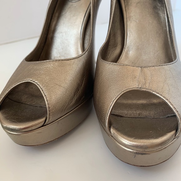 Cole Haan Gold Shimmer High Heels Sz 7 - Picture 8 of 13